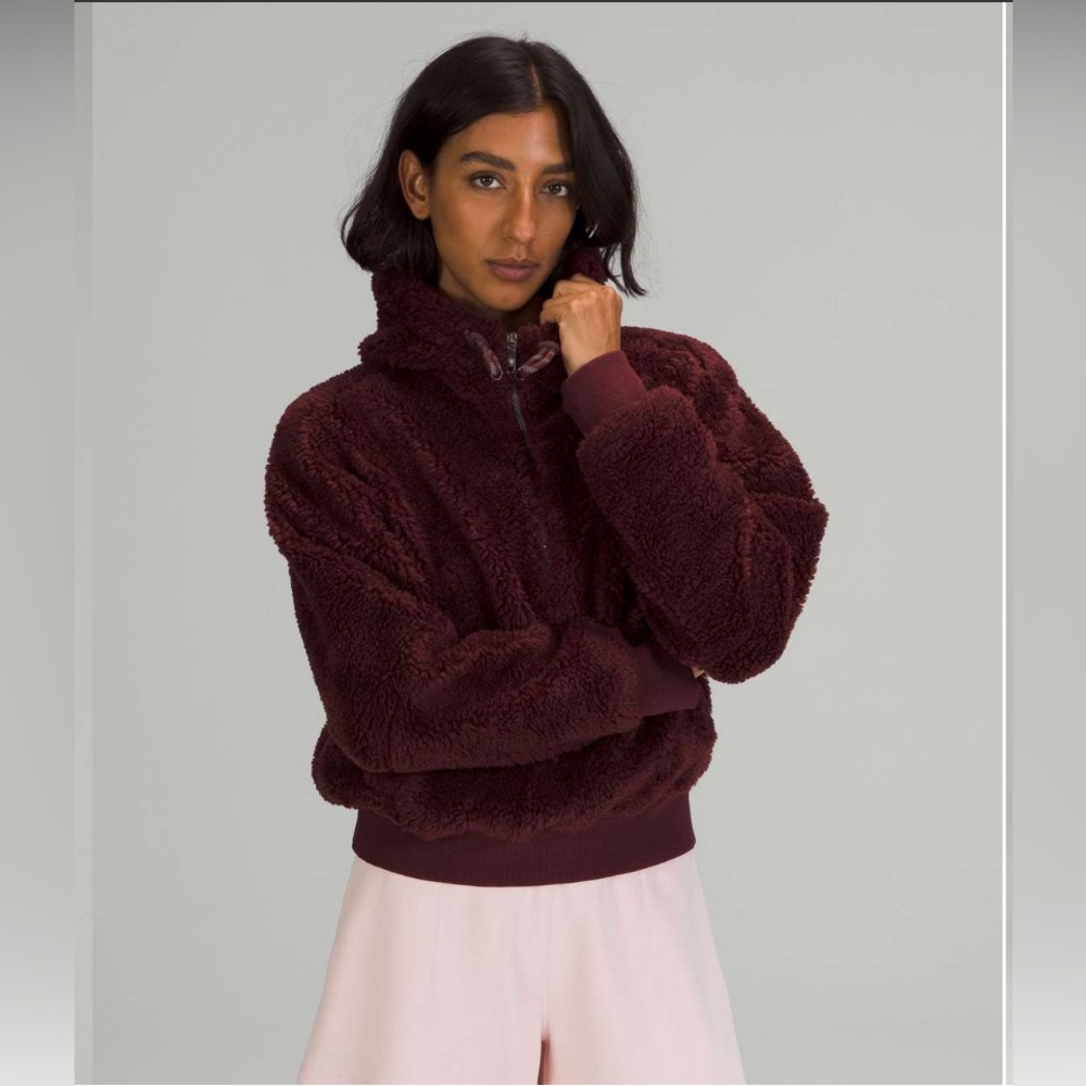 BNWOT Lululemon Textured Fleece 1/2 Zip
Red Merlot